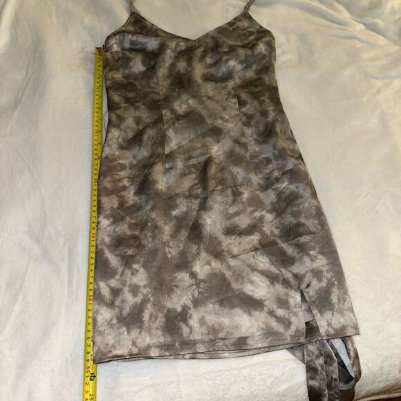 Abercrombie and Fitch Women’s Gray Tie Dye Belted Skip Dress XS Gently Worn - Picture 10 of 11
